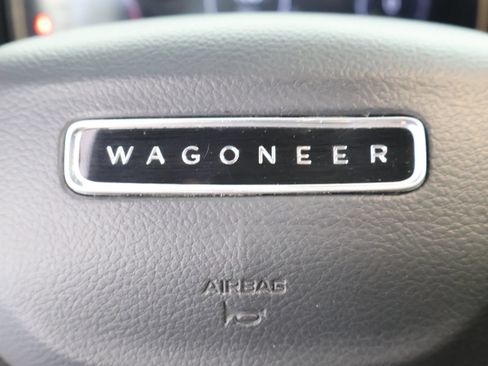 Used 2023 Jeep Wagoneer L Series II AWD/4WD image 29