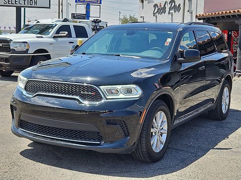 Used 2024 Dodge Durango SXT image 2