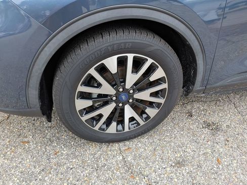 Used 2020 Ford Escape SE Sport image 34