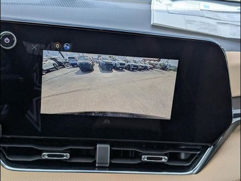 New 2026 Chevrolet Equinox ACTIV w/ Convenience Package III FWD image 9