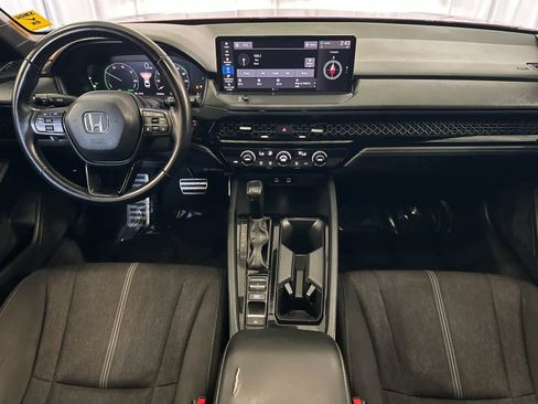 Used 2023 Honda Accord Sport image 4