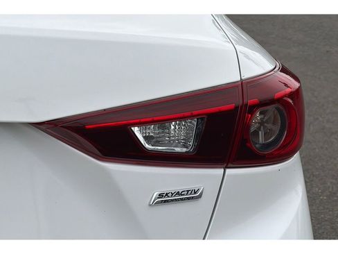 Used 2017 MAZDA MAZDA3 Sport w/ Preferred Equipment Package image 28