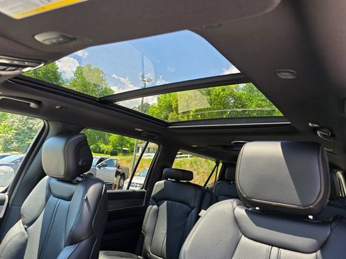 New 2026 Jeep Grand Wagoneer L 4WD image 13