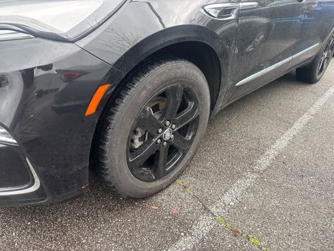 Used 2023 Buick Enclave Essence w/ Experience Buick Package image 2