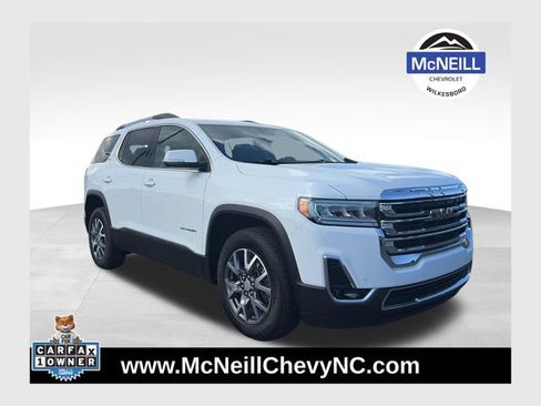 Used 2023 GMC Acadia SLT w/ Preferred Package image 1