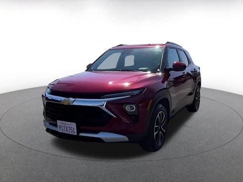 Used 2025 Chevrolet TrailBlazer LT FWD image 8