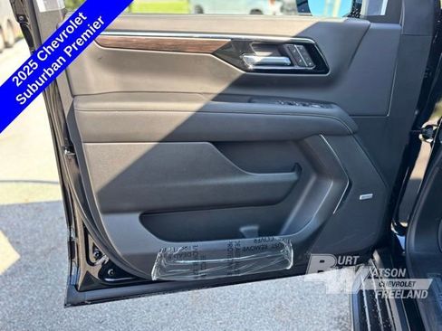 New 2025 Chevrolet Suburban Premier w/ Sun And Tow Package image 10
