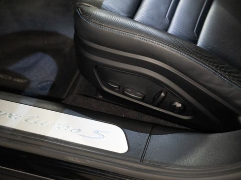 Certified 2022 Porsche Panamera Turbo S AWD/4WD image 13