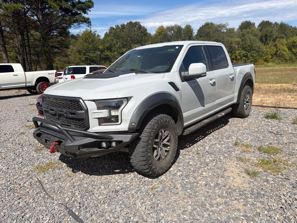 Used 2017 Ford F150 Raptor w/ Equipment Group 802A Luxury AWD/4WD image 5
