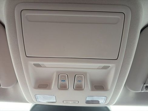 Used 2023 Ford Escape SE w/ Class II Trailer Tow Package image 38