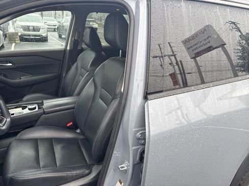 Certified 2023 Nissan Rogue SL w/ SL Premium Package image 9