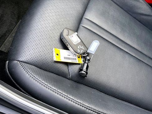 Used 2024 Kia Sorento S image 33