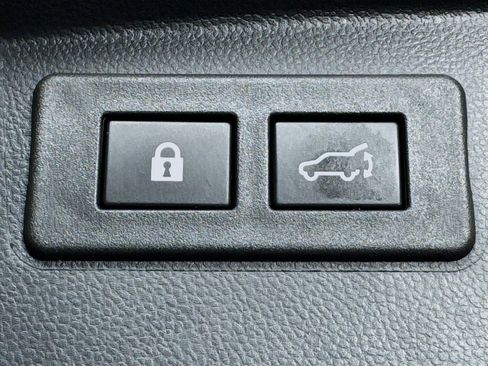 Used 2021 Subaru Outback Touring XT image 32