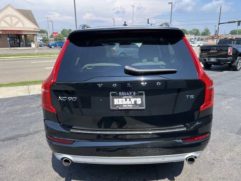 Used 2019 Volvo XC90 T5 Momentum w/ Protection Package Premier image 4