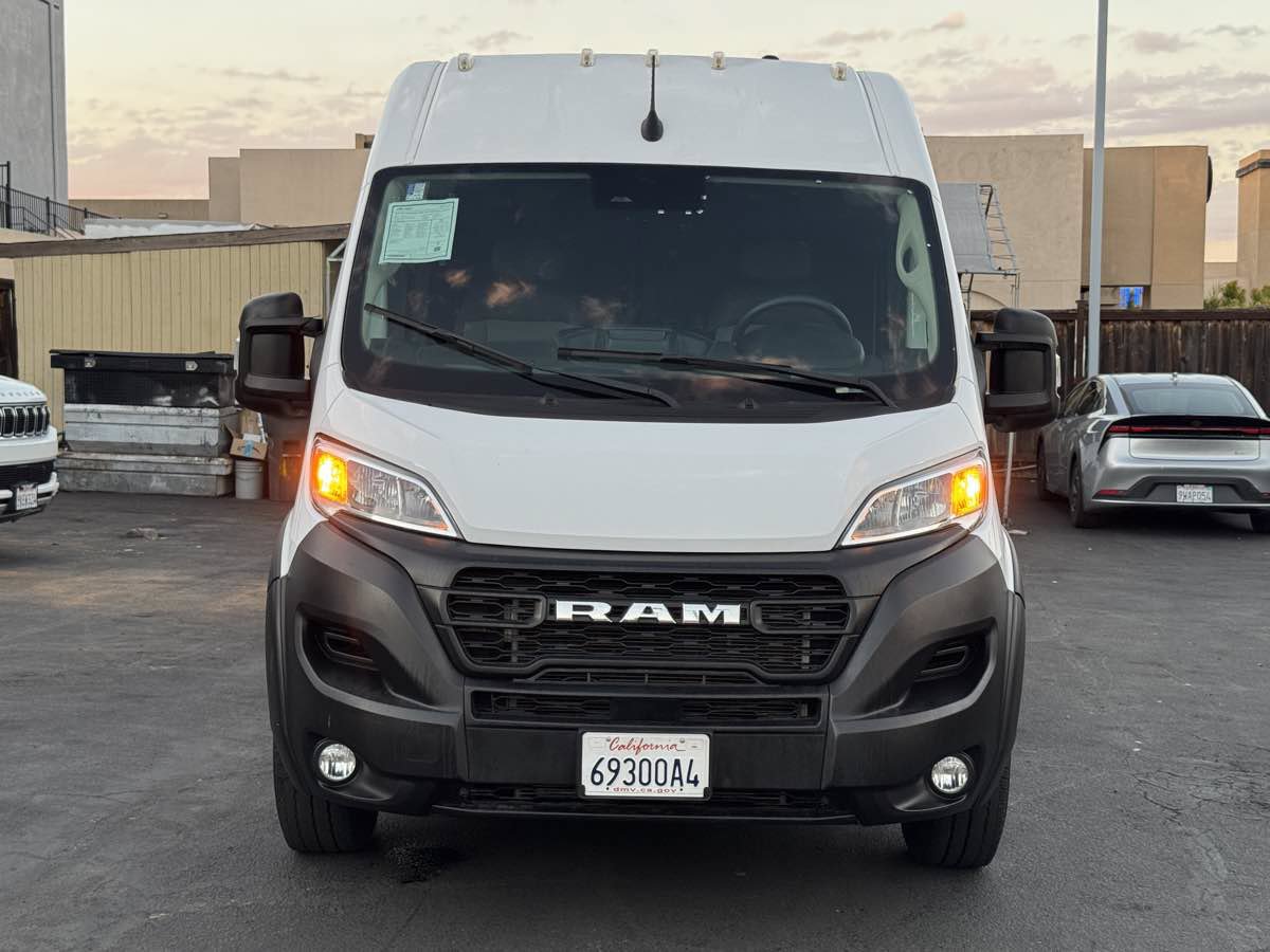Used 2025 RAM ProMaster 2500 w/ Convenience Group FWD image 5