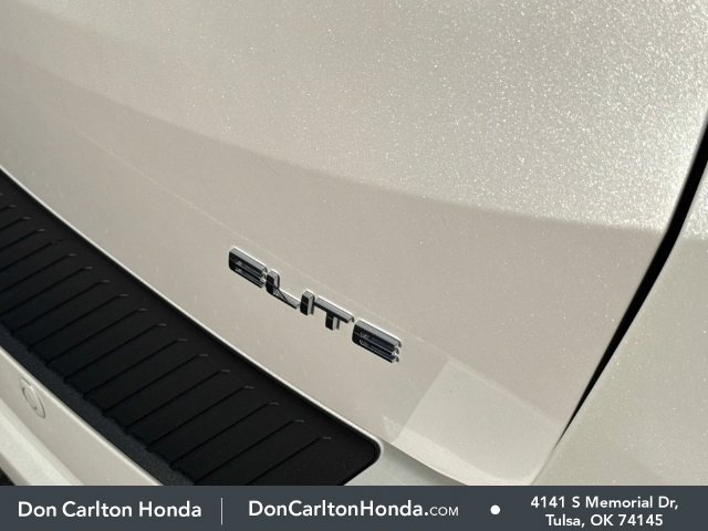 Used 2025 Honda Odyssey Elite image 7