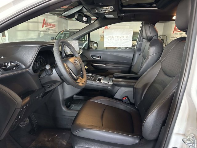 New 2026 Toyota Sienna XLE Woodland Edition AWD/4WD image 14