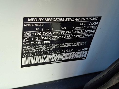 Used 2025 Mercedes-Benz GLB 250 4MATIC image 25