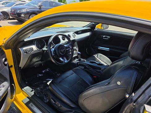 Used 2016 Ford Mustang Premium RWD image 10