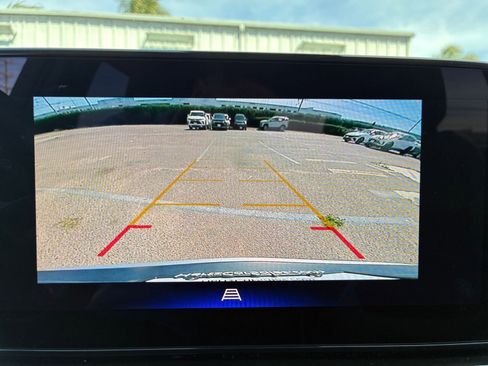 Used 2025 Chevrolet TrailBlazer LT image 22