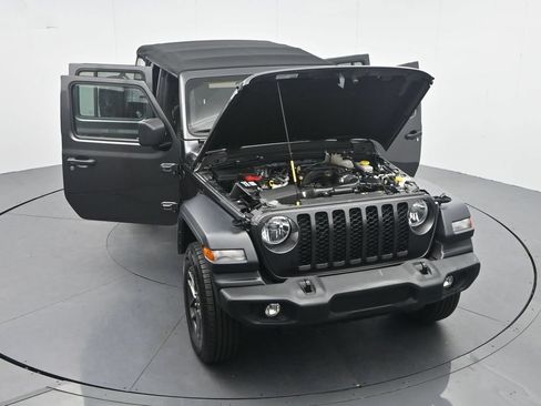 Used 2024 Jeep Wrangler Unlimited Sport AWD/4WD image 47