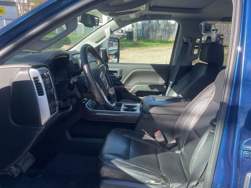 Used 2018 GMC Sierra 2500 SLT w/ Duramax Plus Package AWD/4WD image 7