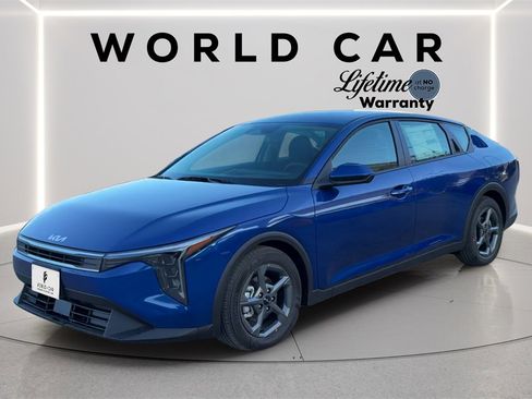 New 2025 Kia K4 LXS image 7