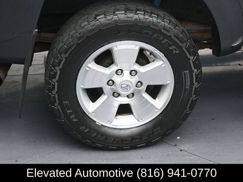 Used 2013 Toyota Tacoma PreRunner w/ TRD Sport Pkg RWD image 5