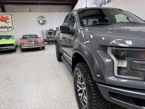 Used 2018 Ford F150 Raptor w/ Equipment Group 801A Mid AWD/4WD image 38