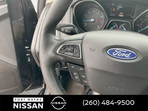 Used 2018 Ford Focus Titanium w/ Titanium Technology Package FWD image 21