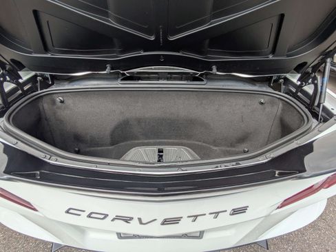 Used 2024 Chevrolet Corvette Stingray Preferred Conv w/ Z51 Performance Package RWD image 15