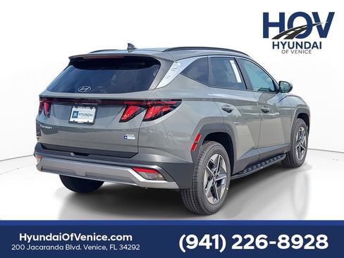 New 2025 Hyundai Tucson SEL image 2