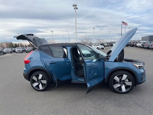 New 2024 Volvo XC40 Recharge Plus w/ Protection Package Premier RWD image 32
