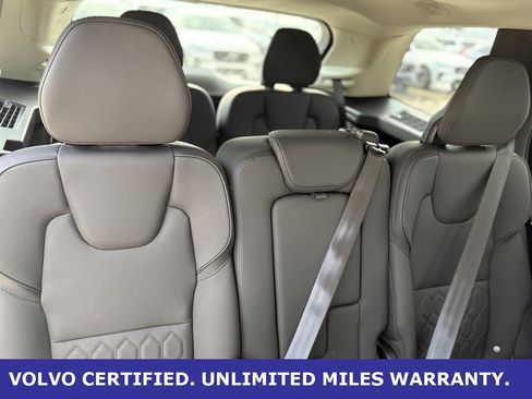 Certified 2025 Volvo XC90 B6 Plus image 30