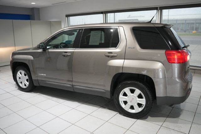 Used 2012 GMC Terrain SLE AWD/4WD image 3