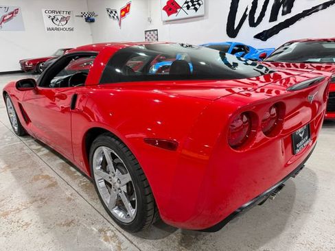 Used 2007 Chevrolet Corvette Coupe w/ Preferred Equipment Group RWD image 3