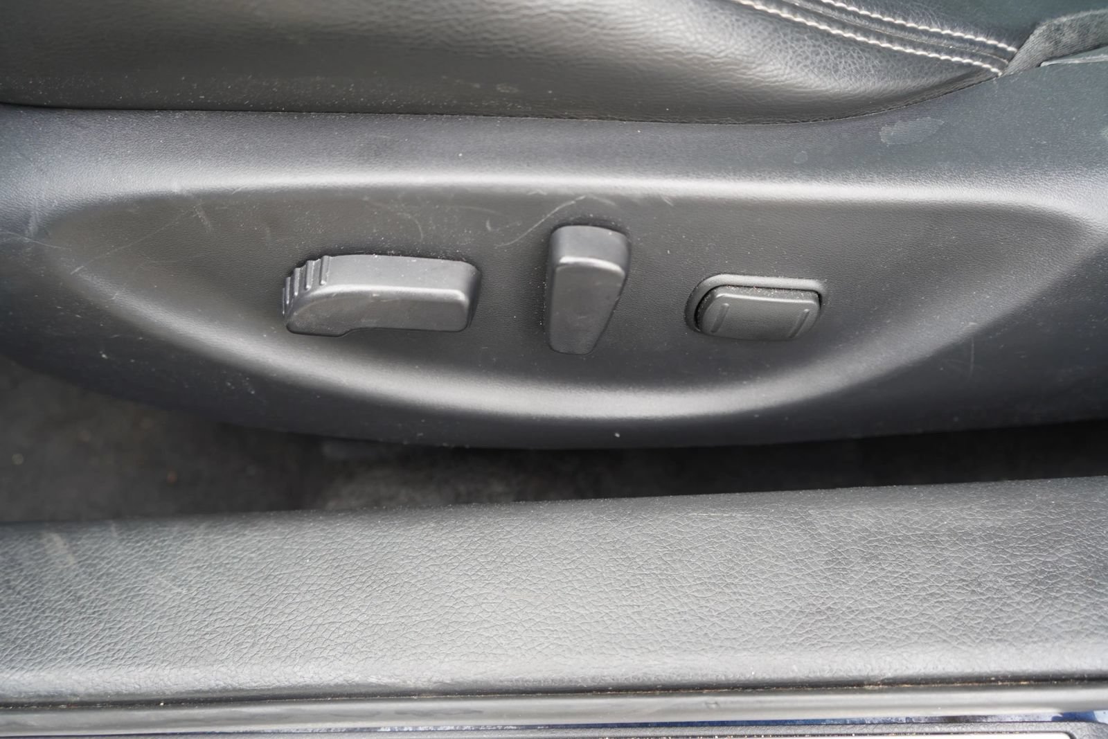 Used 2018 Nissan Maxima 3.5 SV FWD image 16