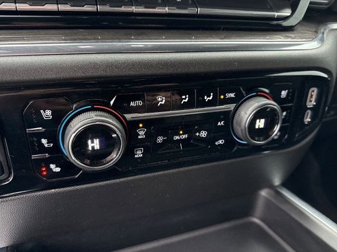 Used 2024 Chevrolet Silverado 3500 LTZ w/ LTZ Convenience Package image 16