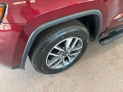 Used 2020 Jeep Grand Cherokee Limited w/ Premium Lighting Group AWD/4WD image 5