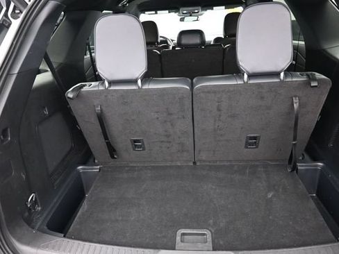 Used 2025 Ford Explorer ST-Line w/ ST-Line Street Pack AWD/4WD image 27