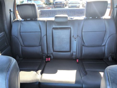 Used 2022 Toyota Tundra Platinum w/ Advanced Package image 23