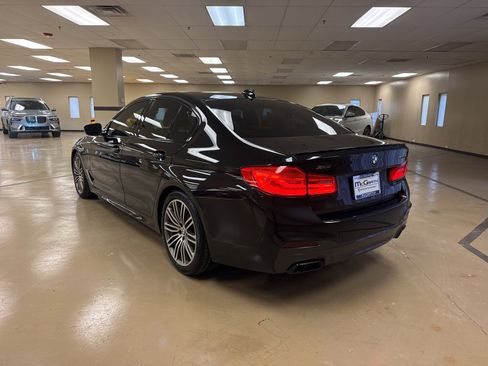 Used 2020 BMW M550i xDrive M550i xDrive w/ Executive Package image 3