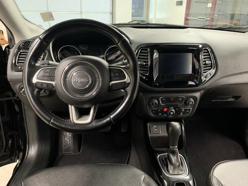 Used 2020 Jeep Compass Latitude FWD image 15