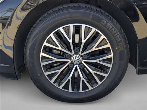 Used 2019 Volkswagen Jetta SE image 24
