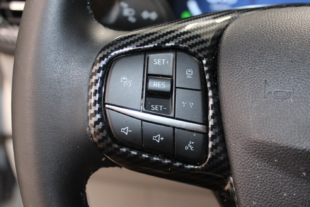 Used 2024 Ford Escape Platinum w/ Premium Technology Package AWD/4WD image 22