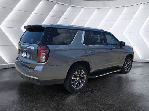 Used 2022 Chevrolet Tahoe LT w/ Luxury Package RWD image 5