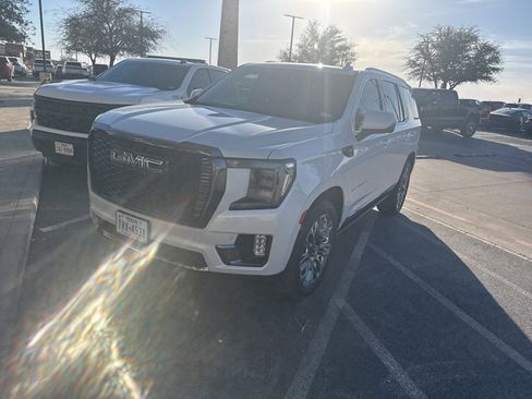 Used 2023 GMC Yukon Denali Ultimate image 1