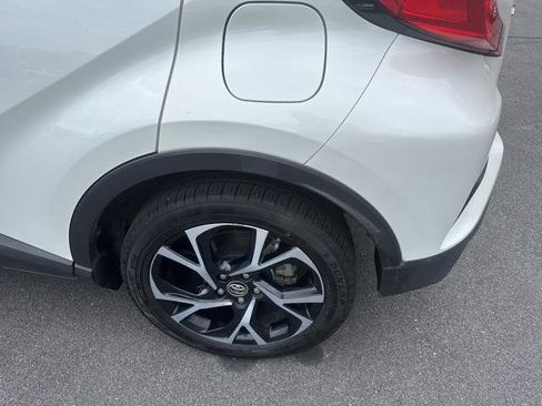 Certified 2019 Toyota C-HR XLE image 4