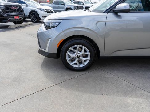 Used 2025 Kia Soul S image 25