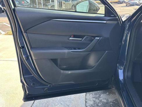 Certified 2025 MAZDA CX-50 AWD 2.5 S w/ Premium Package image 16